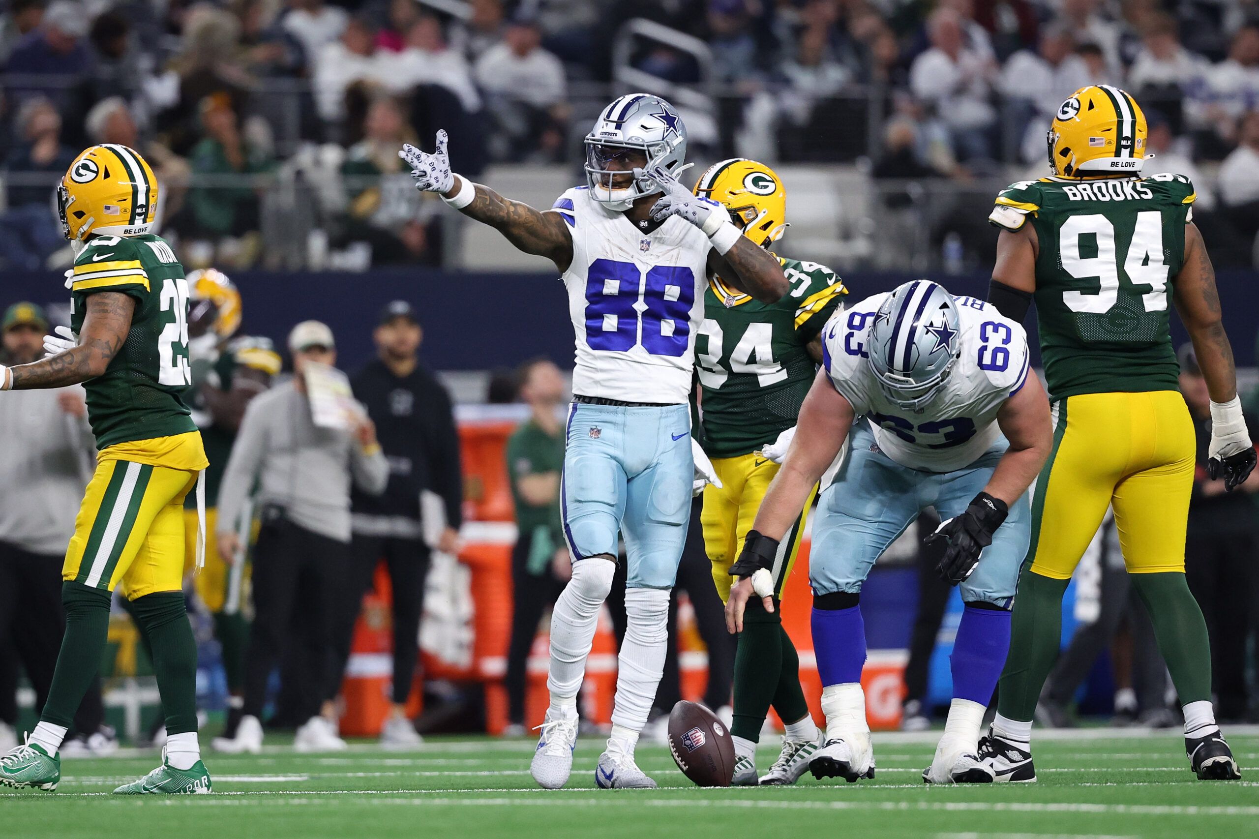 How The Los Angeles Chargers Can Take Advantage Of CeeDee Lamb Contract Situation 3 CeeDee Lamb