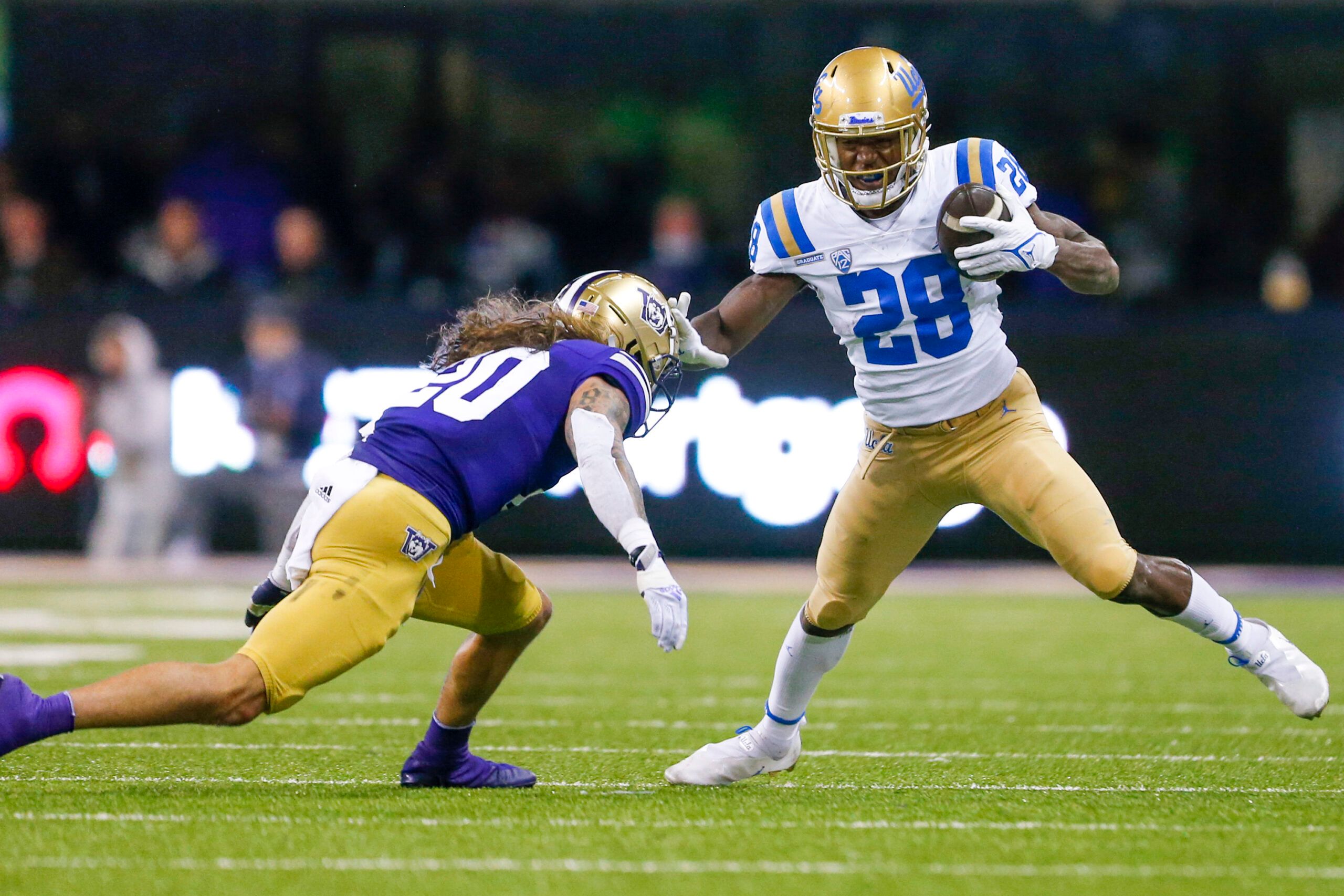 NCAA Football: UCLA Bruins at Washington