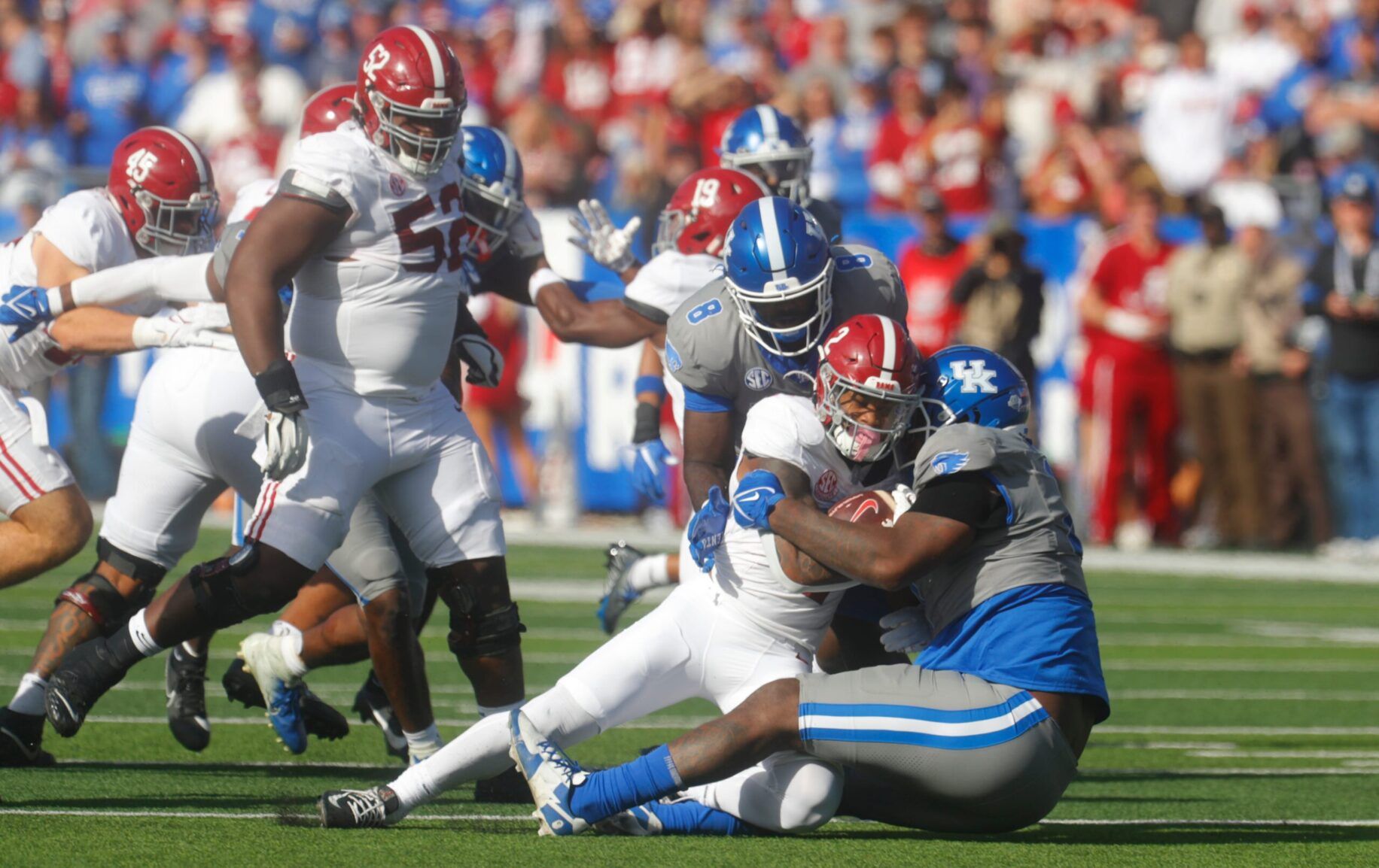 Los Angeles Chargers Snag Giant Pass Rusher And High Potential Tight End In New 2025 Mock Draft 2 Syndication: The Courier-Journal