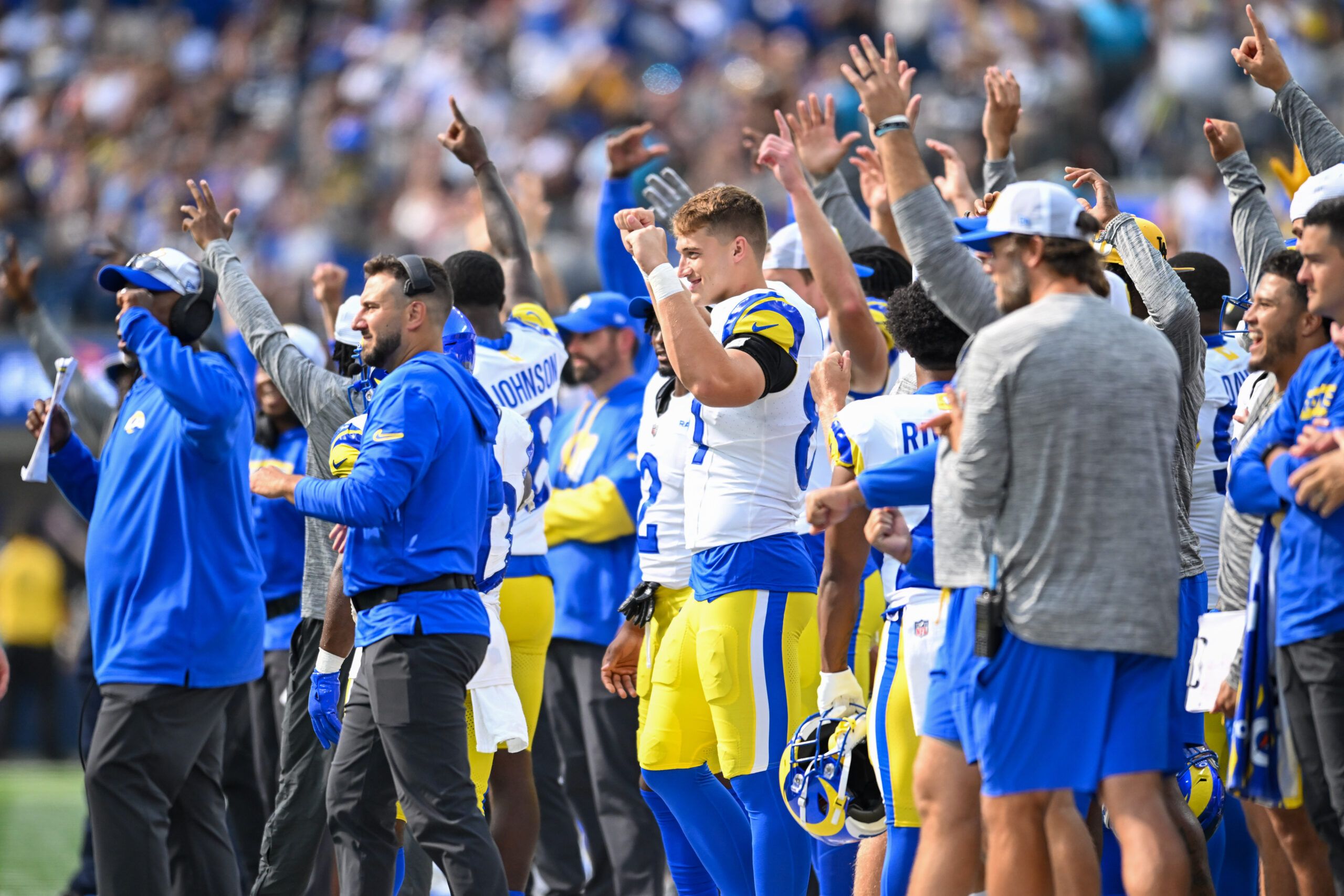 Los Angeles Rams New Defensive Coordinator Gives 1st Glimpse Of Aggressive Identity In Preseason Win 5 NFL: Dallas Cowboys at Los Angeles Rams