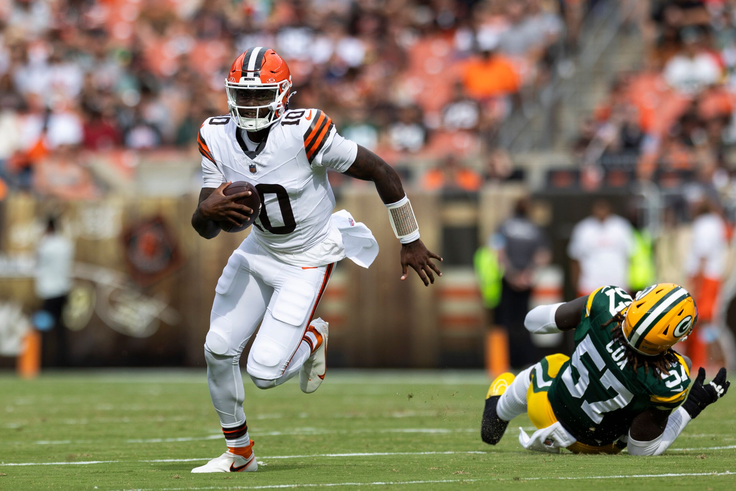 The Chargers Need a Competent Backup Quarterback, Should They Trade for Former Raven Or Sign a Veteran? 3 NFL: Green Bay Packers at Cleveland Browns