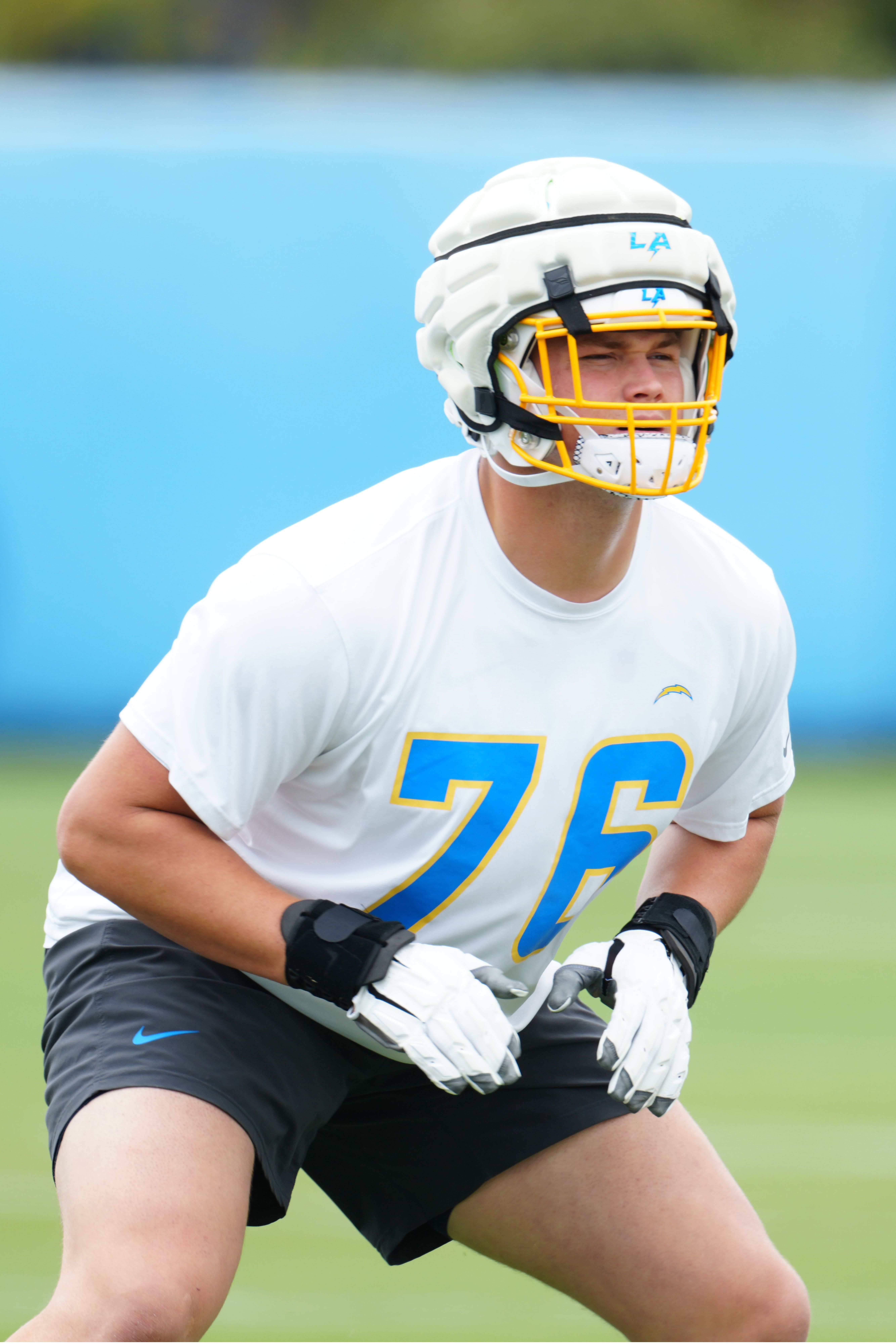 Midwesterner, Joe Alt Shocked By LA Prices, Despite $20.9 Million Signing Bonus 3 NFL: Los Angeles Chargers-OTA