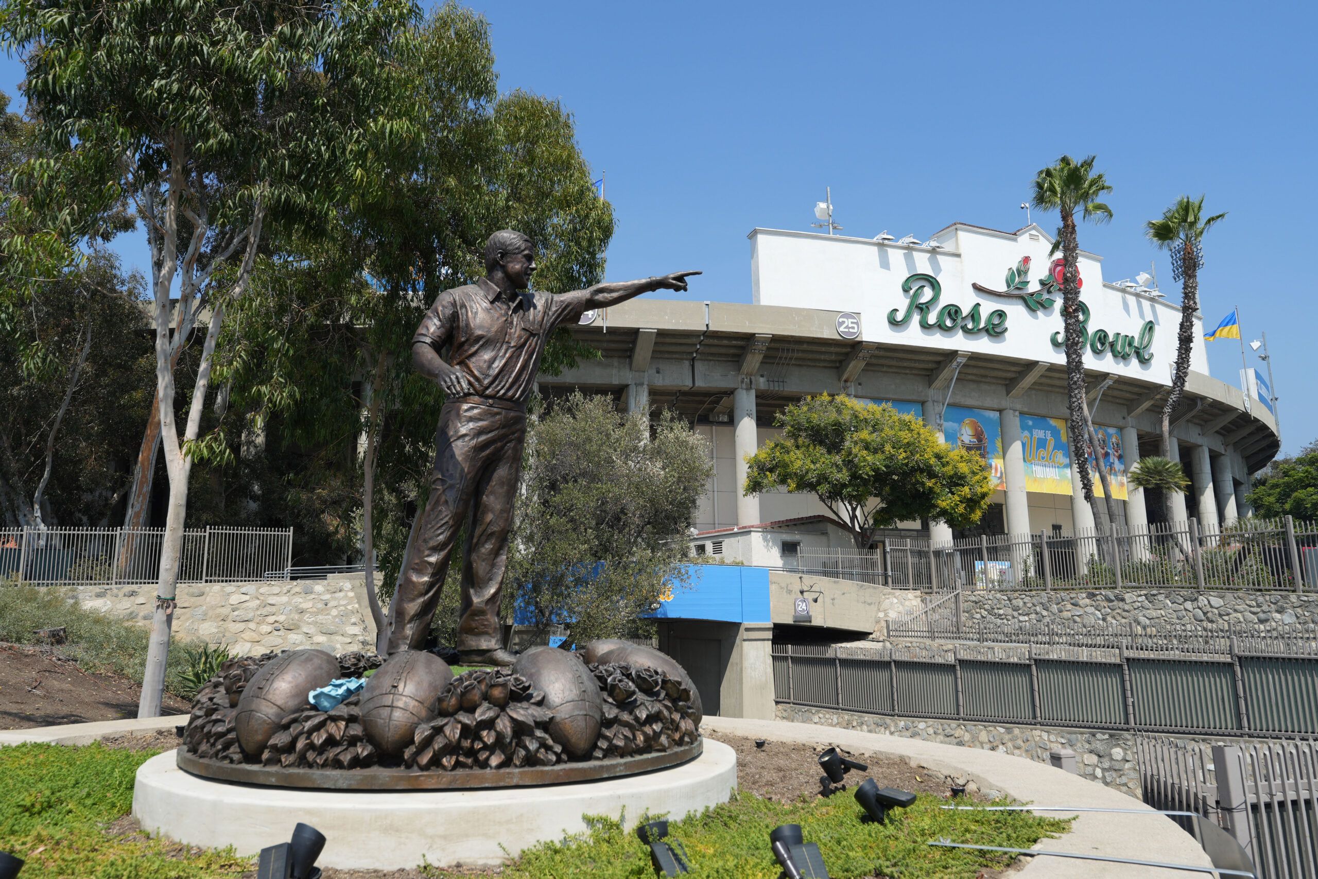 NCAA Football: Indiana at UCLA Bruins