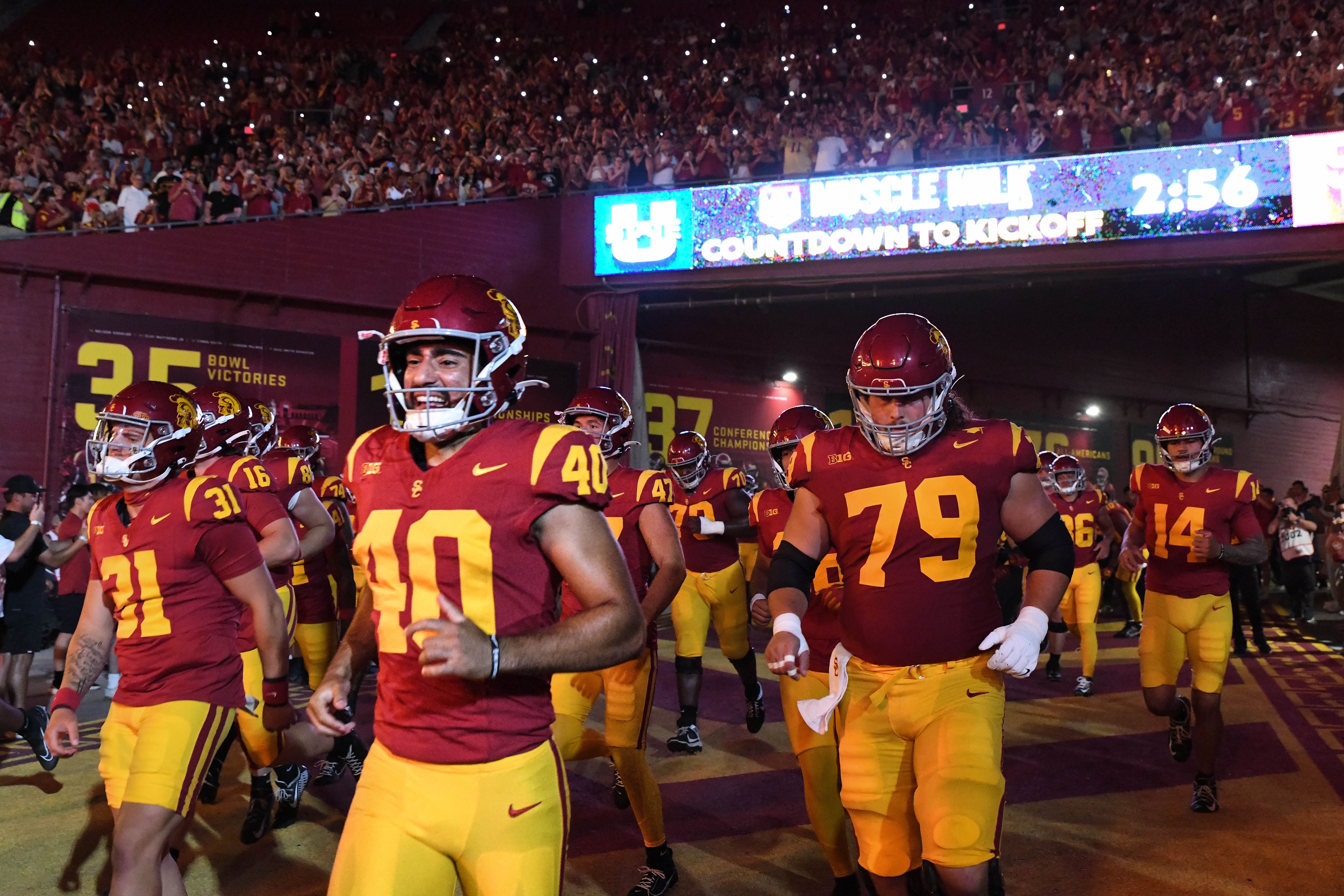 NCAA Football: Utah State at Southern California