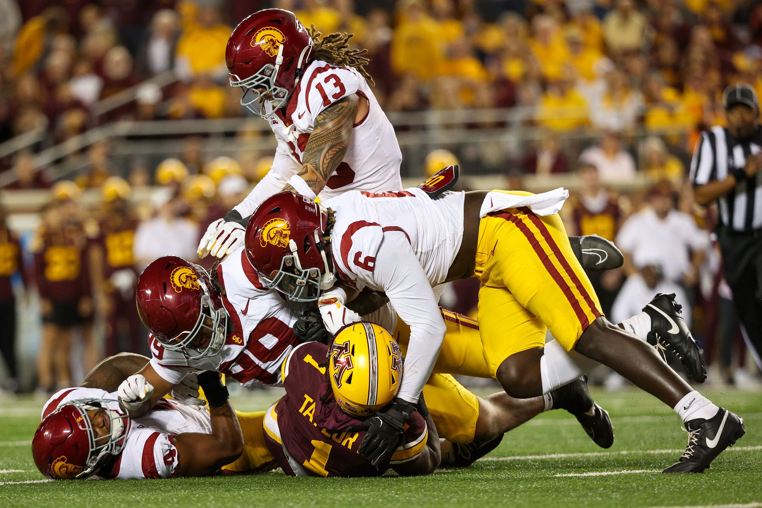 NCAA Football: Southern California at Minnesota | USC Trojans Defense