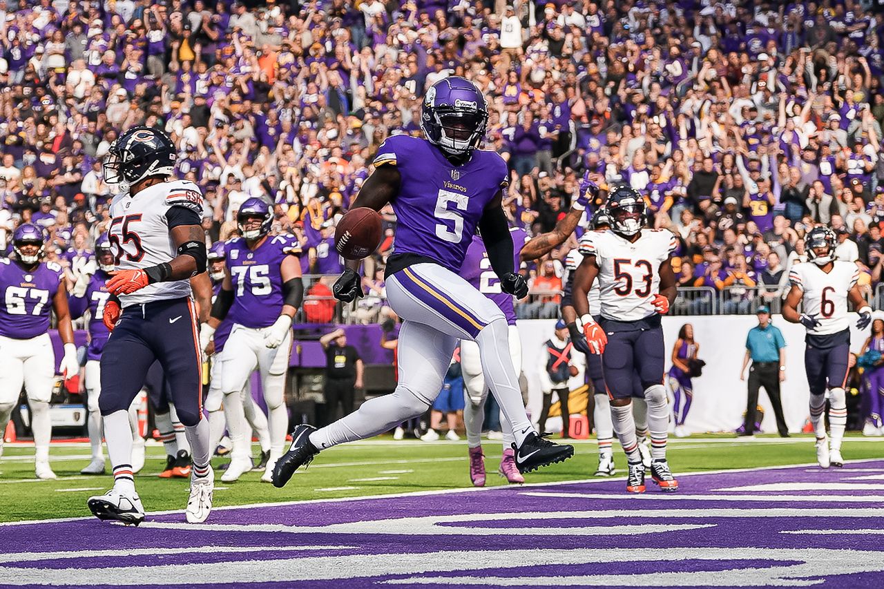 NFL: Chicago Bears at Minnesota Vikings