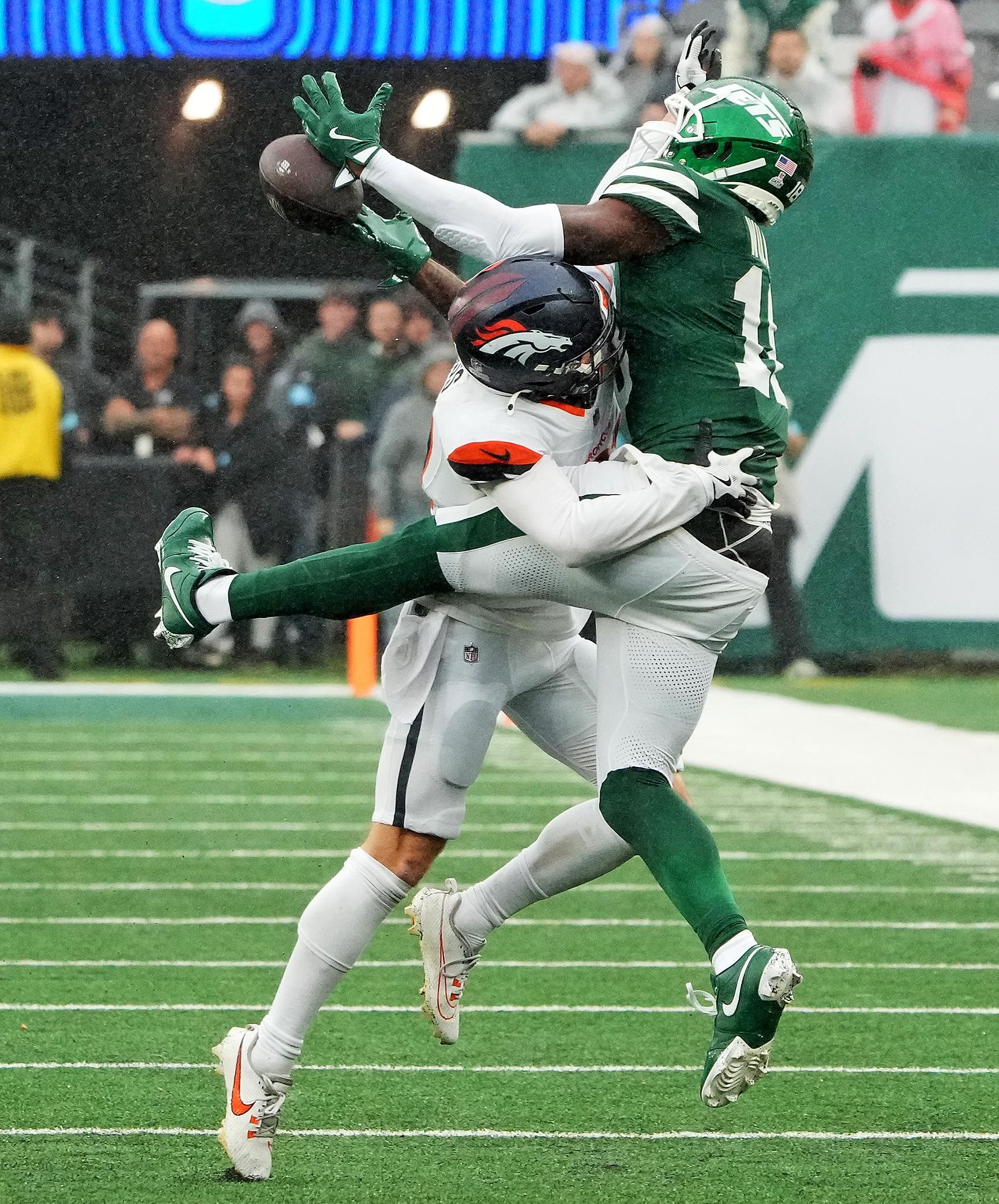 NFL: Denver Broncos at New York Jets
