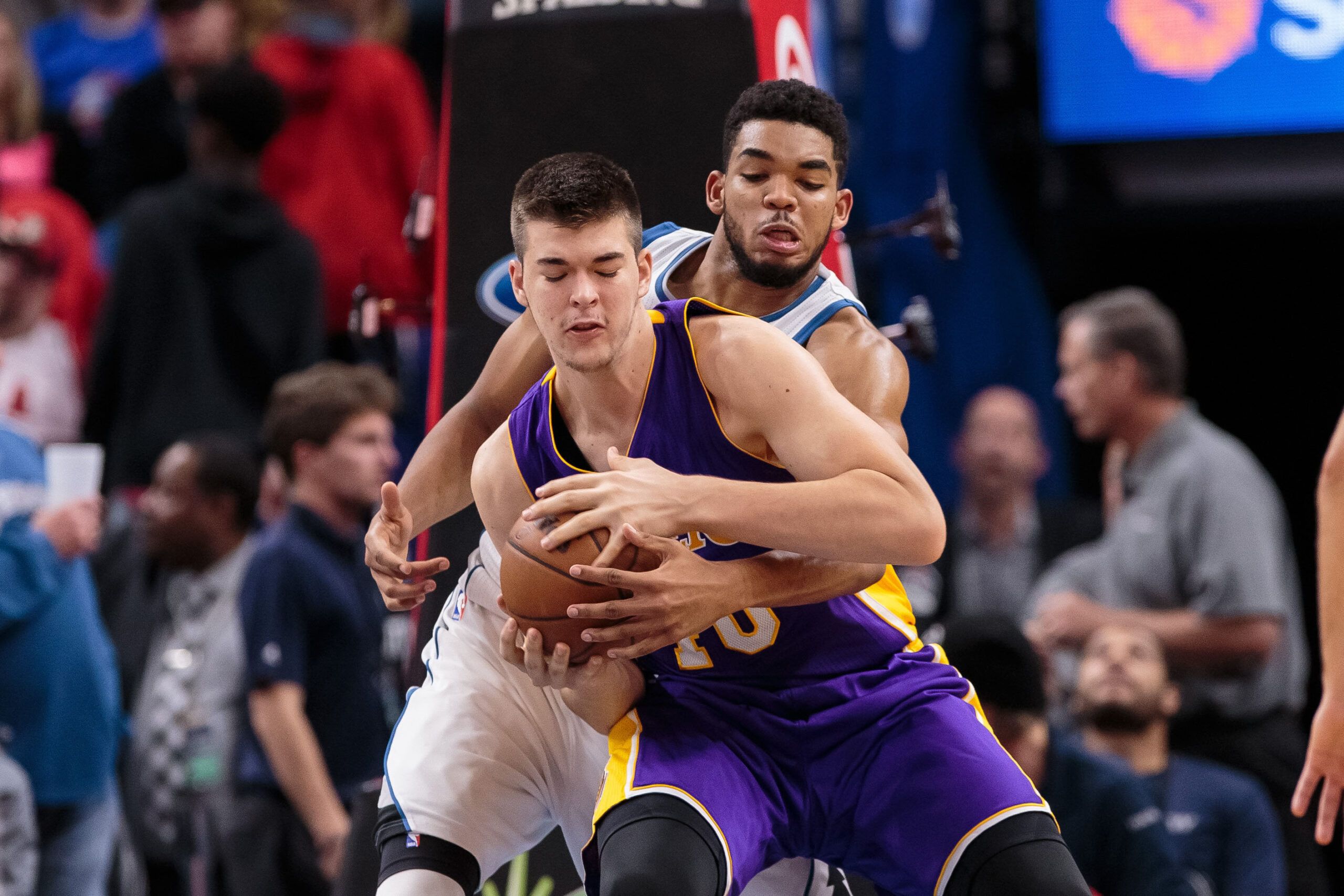 NBA: Los Angeles Lakers at Minnesota Timberwolves