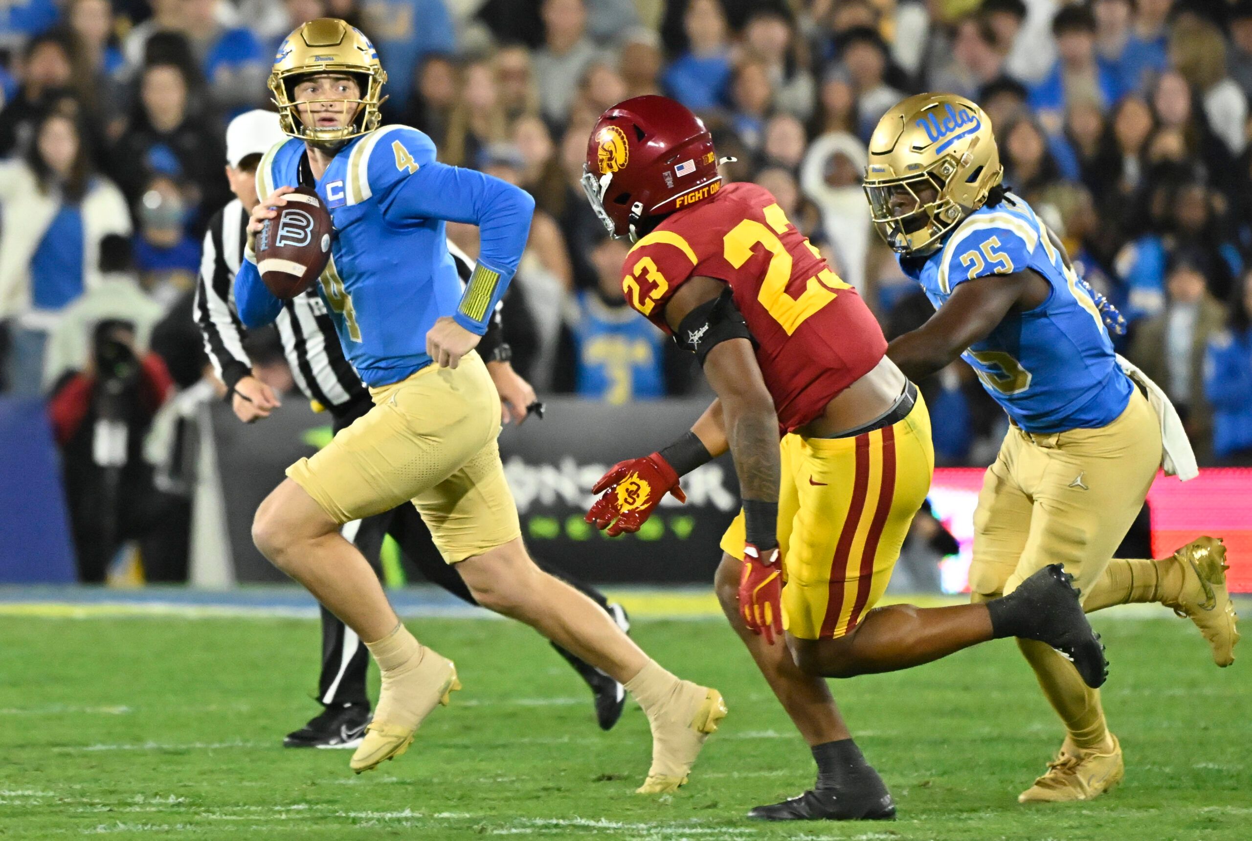 DeShaun Foster Blasts UCLA Bruins Offense 4 NCAA Football: Southern California at UCLA