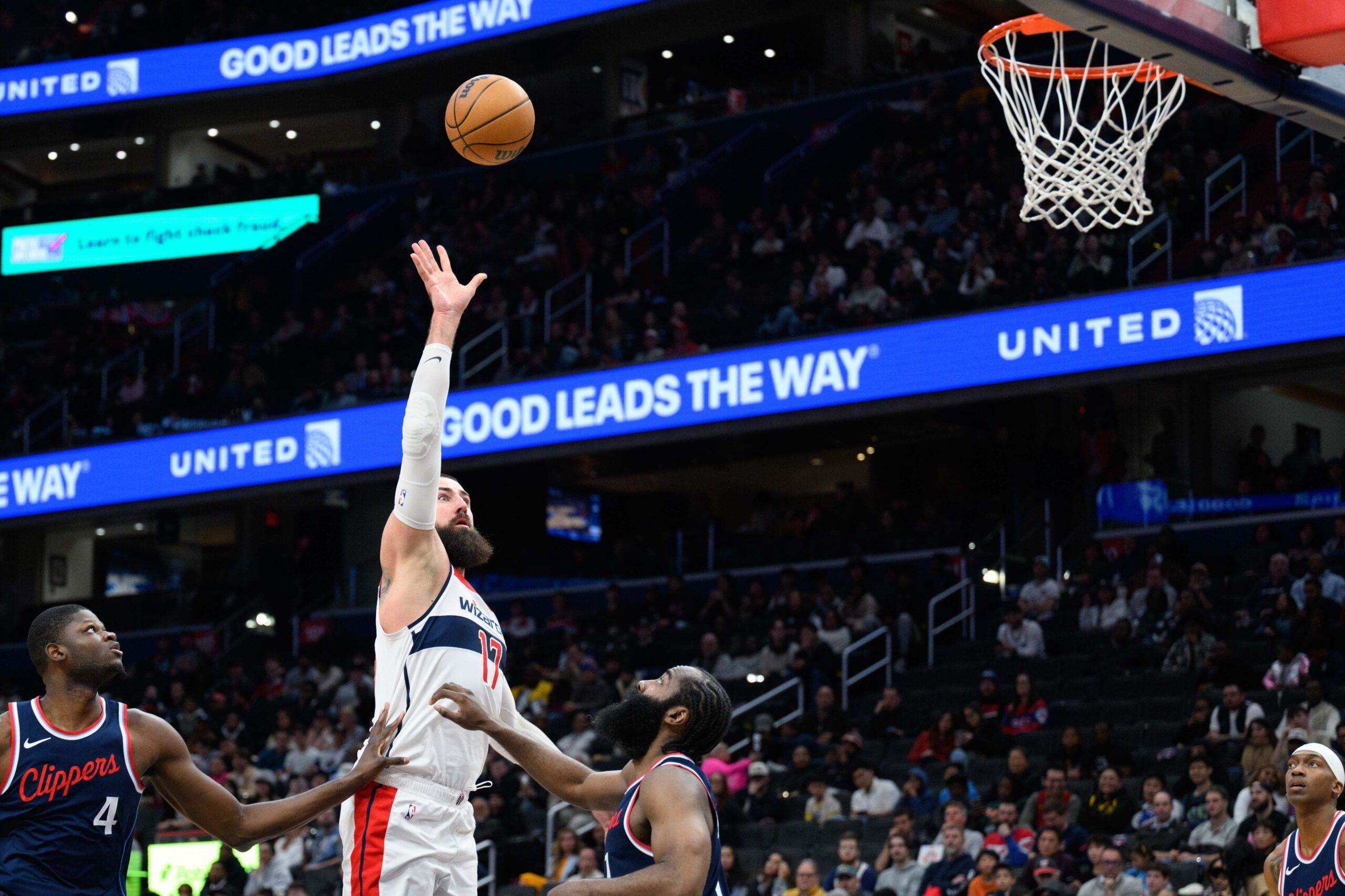 Los Angeles Lakers Rumors Reveal How Team Could Pull Off Jonas Valanciunas Trade 4 NBA: Los Angeles Clippers at Washington Wizards