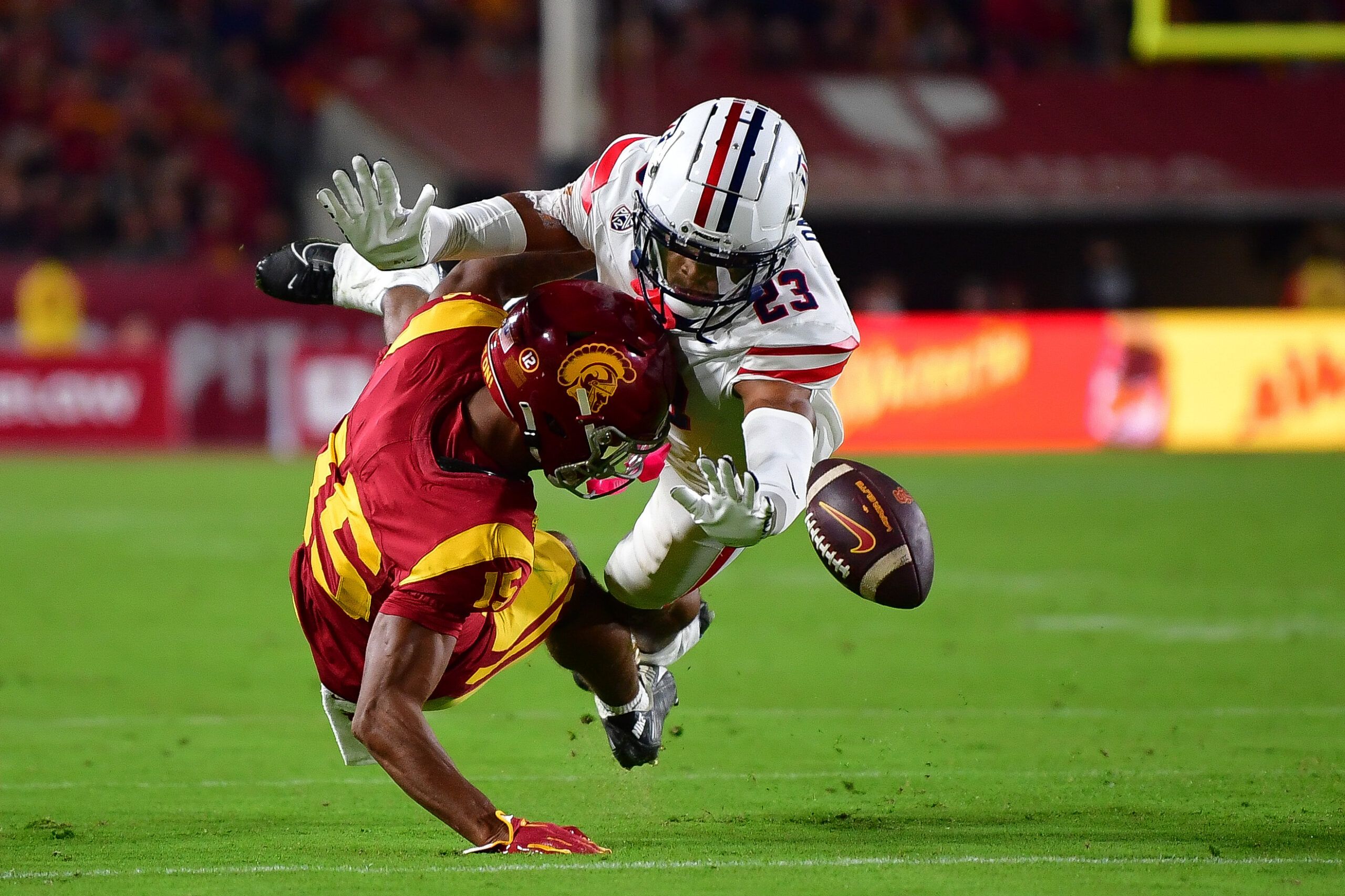 USC Trojans Have The Opportunity To Add Top Player In Transfer Portal 3 Tacario Davis Playing Against The USC Trojans In 2023