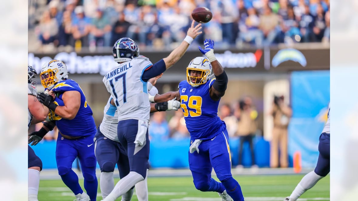Chargers Defensive Lineman Sebastian Joseph-Day Photo Credit: Mike Nowak | Los Angeles Chargers