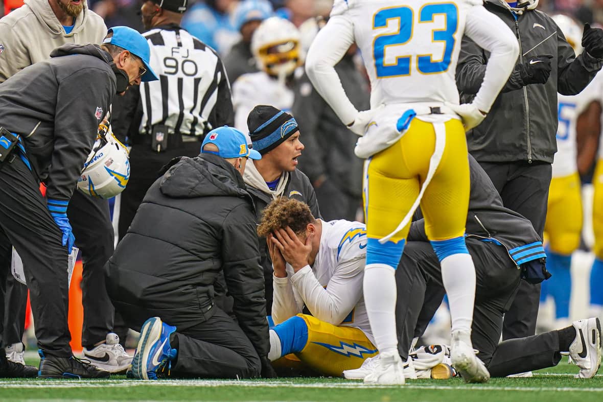 Chargers Suffer Important Long Term Loss In Win Over Patriots LAFB