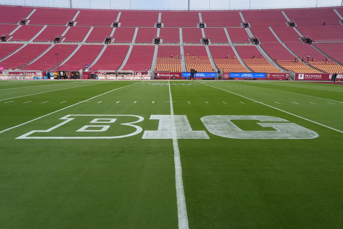 USC's Ja'Kobi Lane Snubbed from Biletnikoff Watchlist