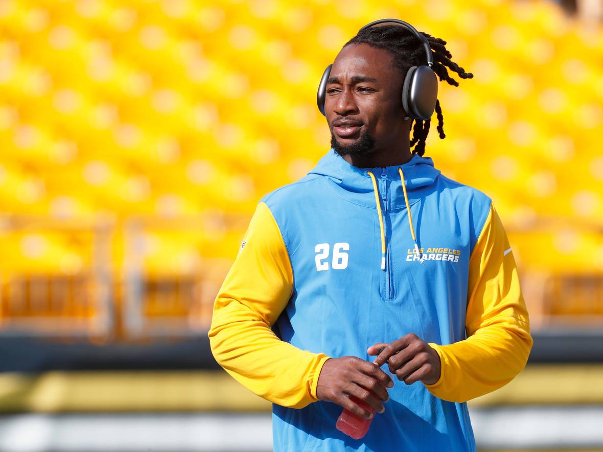 Big Competition Set For Chargers' Top Two 2025 Free Agents LAFB Network