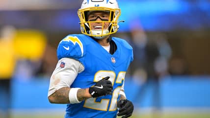 3 Priority Free Agents The Chargers Must Re-Sign In 2025