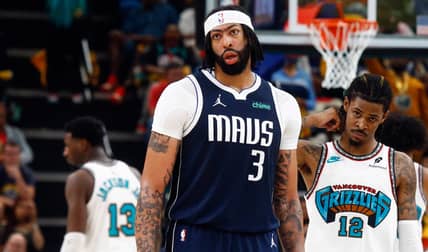 Los Angeles Lakers Share Weak Excuse For Poor Treatment Of Anthony Davis 18 NBA: Play-In-Dallas Mavericks at Memphis Grizzlies