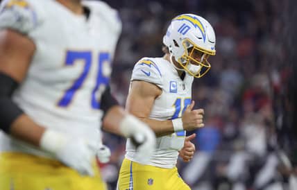Chargers QB Justin Herbert Holds Ground in NFLPA’s Player Sales Rankings