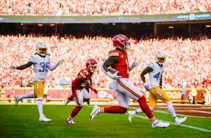 Chargers Vs Chiefs Halftime Update: Chargers Defensive Woes Continue 1 NFL: Los Angeles Chargers at Kansas City Chiefs