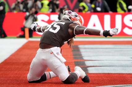 Chargers Sign TE David Njoku To 1-Year Prove-It Deal 1 Chargers Sign TE David Njoku To 1-Year Prove-It Deal