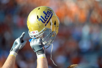 UCLA Bruins Secure 4-Star QB Dermaricus Davis, Transfer From Washington 12 NCAA Football: UCLA at Texas