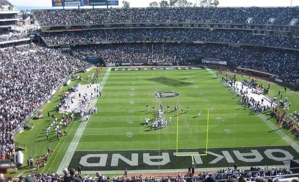 The Oakland Raiders Path To The Playoffs May Go Through Los Angeles 2 Oakland Raiders