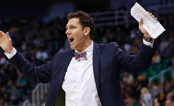 Los Angeles Lakers Crush Warriors Without LeBron James On Christmas, Can’t Close Out in The Fourth Quarter Against the Kings 2 Luke Walton
