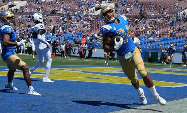 UCLA Bruins running back Zach Charbonnet. Photo Credit: Kirby Lee -USA TODAY Sports