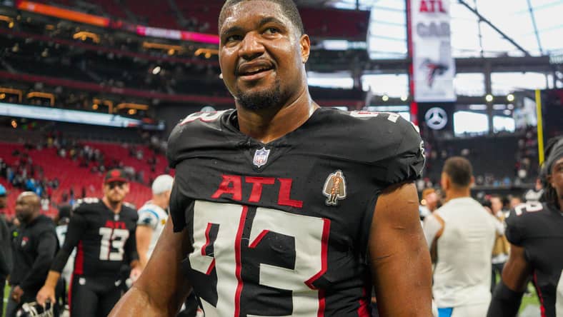 Should the Los Angeles Rams Add 16-year Free Agent to Bolster Young Defensive Line? 2 NFL: Carolina Panthers at Atlanta Falcons