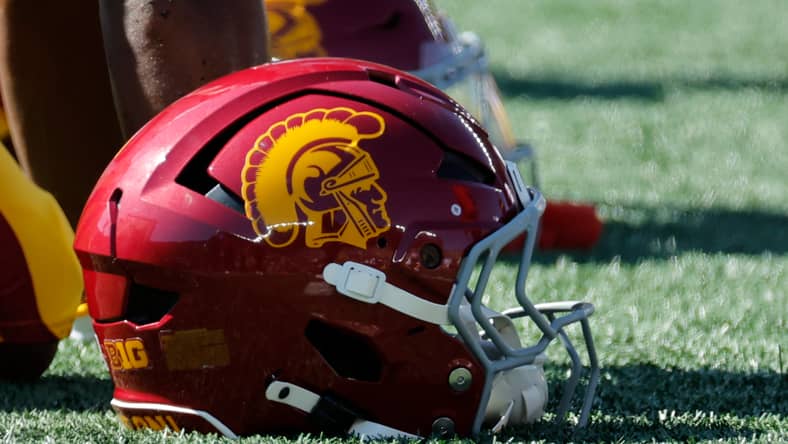 Former USC Trojans Star Reportedly Has 'Major Interest' in Colorado 2 USC Trojans, Bear Alexander