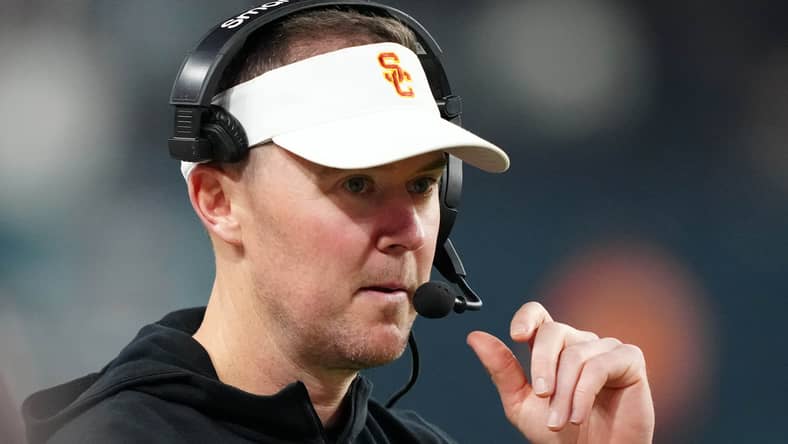USC Trojans Secure Commitment From 4-Star Defensive Playmaker 12 NCAA Football: Las Vegas Bowl-Texas A&M at Southern California
