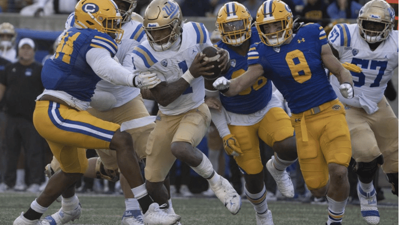 UCLA Quarterback Dorian Thompson-Robinson Photo Credit: Kyle Terada | USA TODAY Sports
