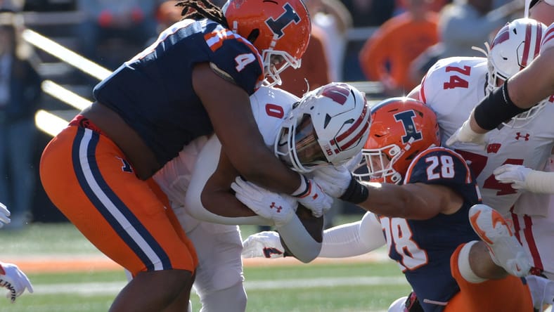 NCAA Football: Wisconsin at Illinois