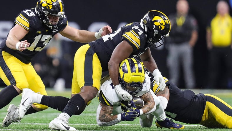 3 Reasons Why The Los Angeles Chargers Shouldn't Draft Blake Corum In 2024 4 Syndication: Detroit Free Press