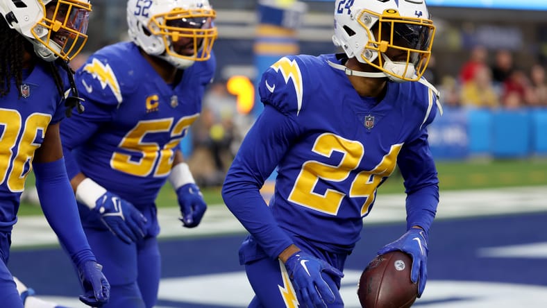 Former Chargers Safety Come Out Of Retirement Signing With AFC Rival