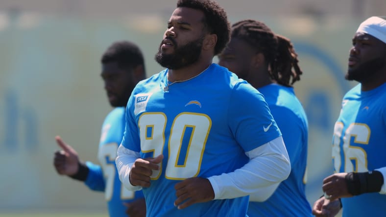 Chargers Sign Prized First-Rounder OLB Akheem Mesidor 3 NFL: Los Angeles Chargers Offseason Workouts | Akheem Mesidor