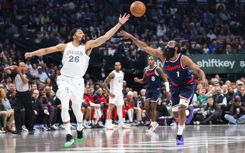 NBA: Los Angeles Clippers at Dallas Mavericks