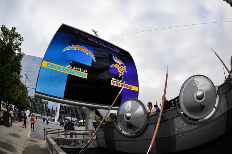 NFL: Los Angeles Chargers at Minnesota Vikings