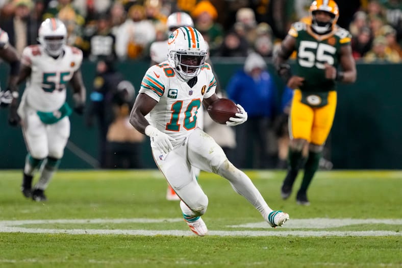Chargers Named Top Trade Destination For 5x All-Pro 3 NFL: Miami Dolphins at Green Bay Packers