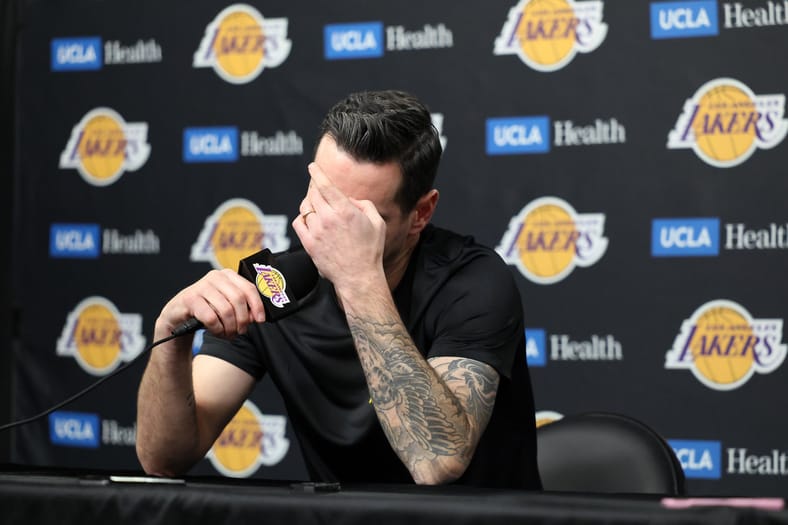 Los Angeles Lakers Strategy Failing, Successfully Dividing Team 4 NBA: San Antonio Spurs at Los Angeles Lakers