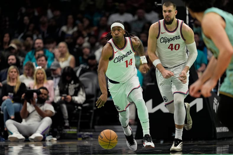 NBA: Los Angeles Clippers at Charlotte Hornets