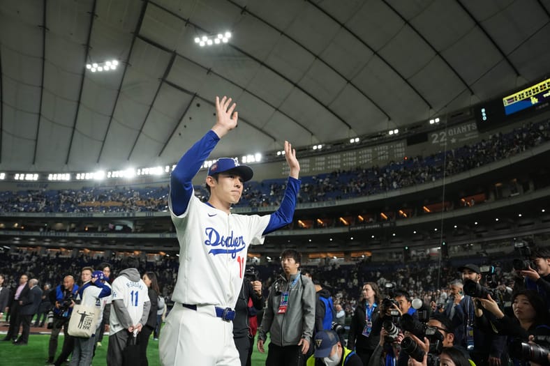 Los Angeles Dodgers Top Rookie Consensus Pick To Be MLBs New Superstar 3 MLB: Los Angeles Dodgers at Chicago Cubs