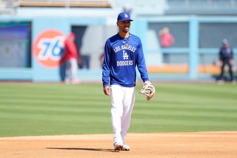 Los Angeles Dodgers Star Shares Truly Awful Illness Update 2 MLB: Spring Training-Los Angeles Angels at Los Angeles Dodgers