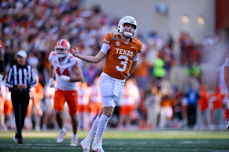 NCAA Football: CFP National Playoff First Round-Clemson at Texas