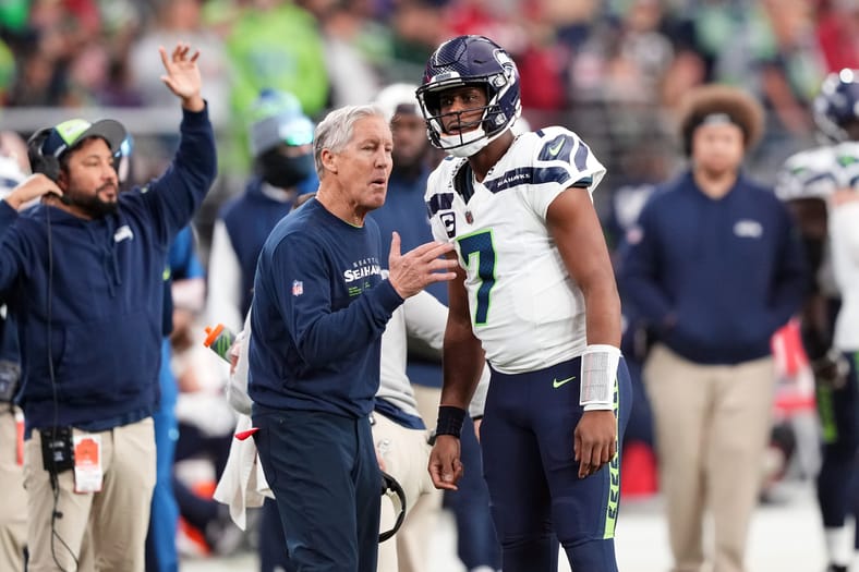 BREAKING: Raiders Trade For Veteran Quarterback Ahead Of NFL Draft 3 BREAKING: Raiders Trade For Veteran Quarterback Ahead Of NFL Draft | Geno Smith
