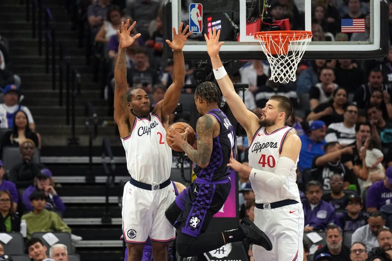 Los Angeles Clippers Duo Picked Over Lakers Pair, With 1 Big Red Flag 3 NBA: Los Angeles Clippers at Sacramento Kings