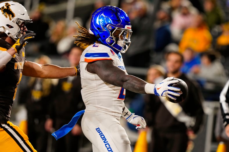 NCAA Football: Boise State at Las Vegas Raiders
