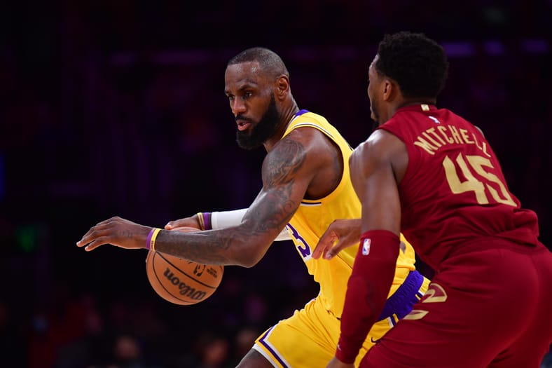LeBron Told To Abandon Los Angeles Lakers For Easy Path To 5th Ring 2 NBA: Cleveland Cavaliers at Los Angeles Lakers