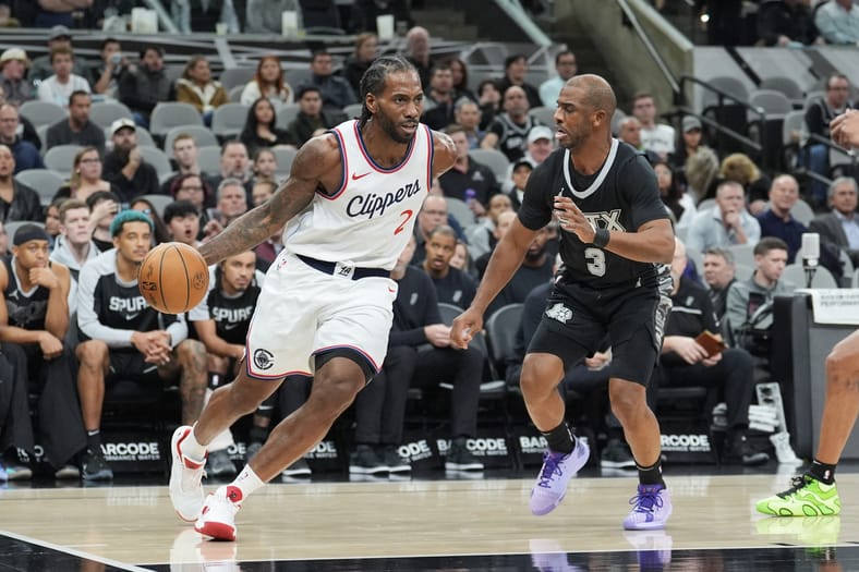NBA: Los Angeles Clippers at San Antonio Spurs
