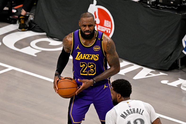 NBA: Los Angeles Lakers at Dallas Mavericks